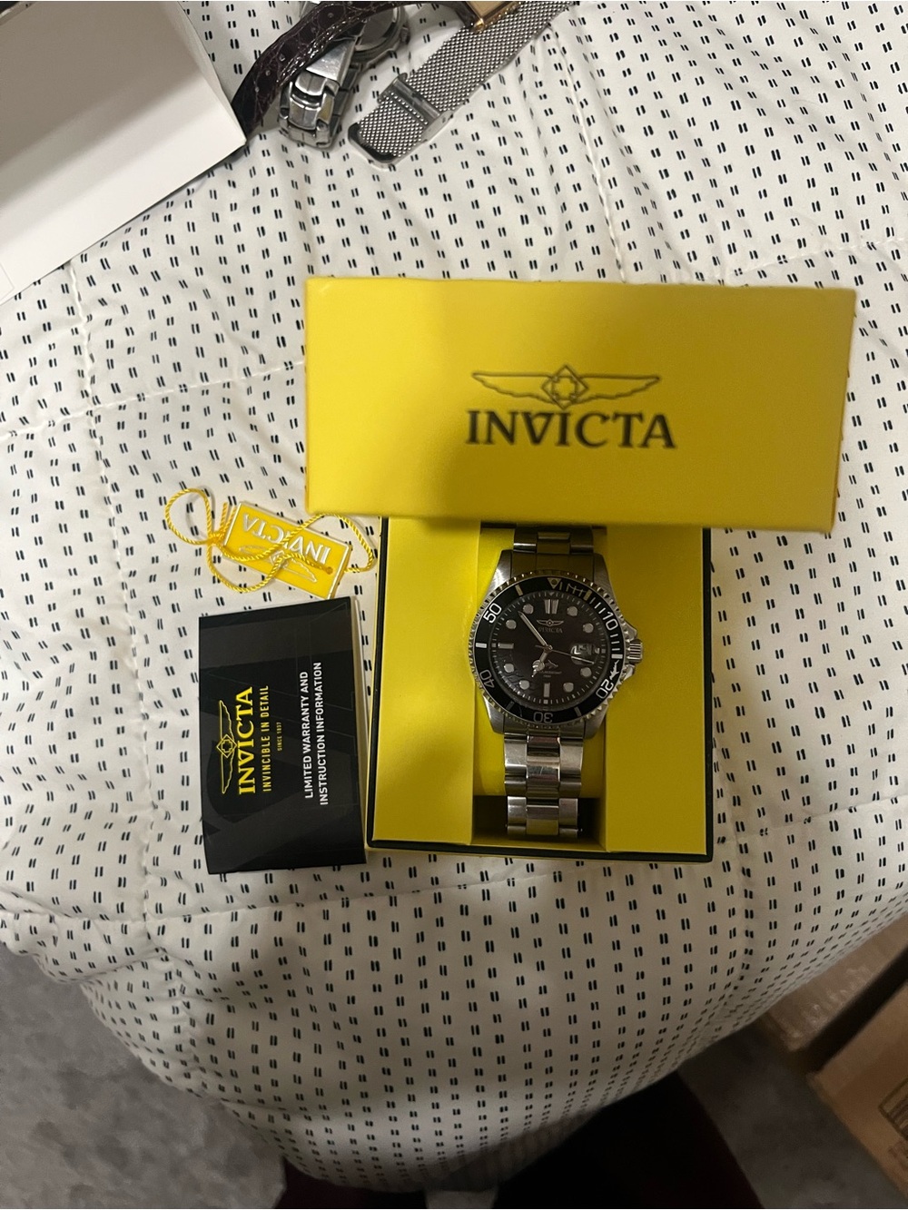 Invicta Men’s Stainless Steel Black Dial Dive Watch NEW with box and tags - Picture 2 of 5